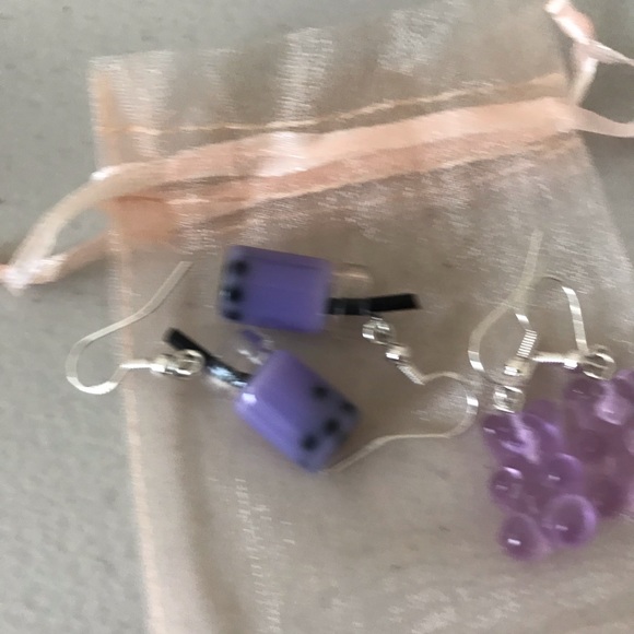 Earring bundle - Picture 3 of 5